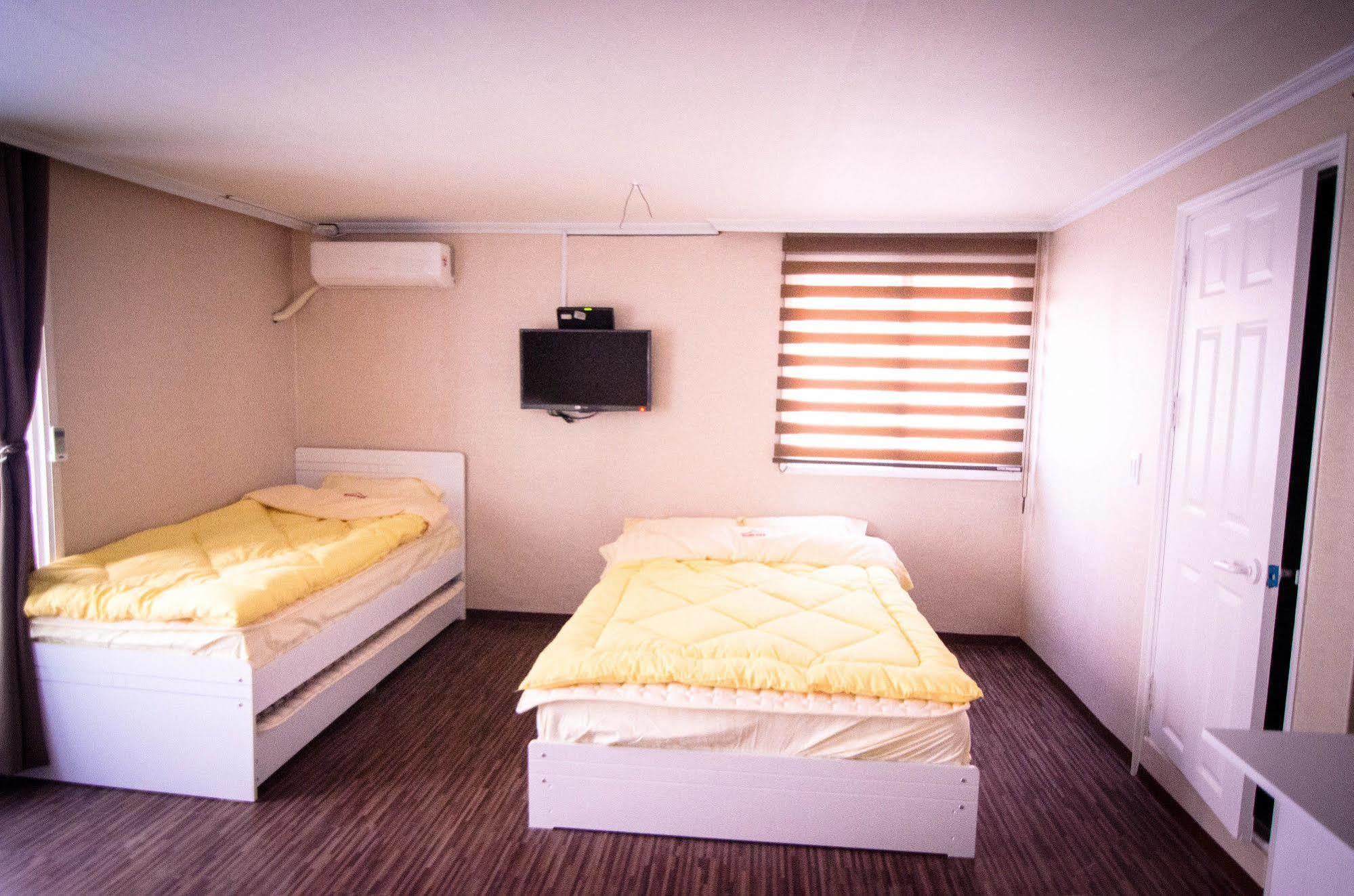 Yakorea Hostel Hongdae Seul Exterior foto