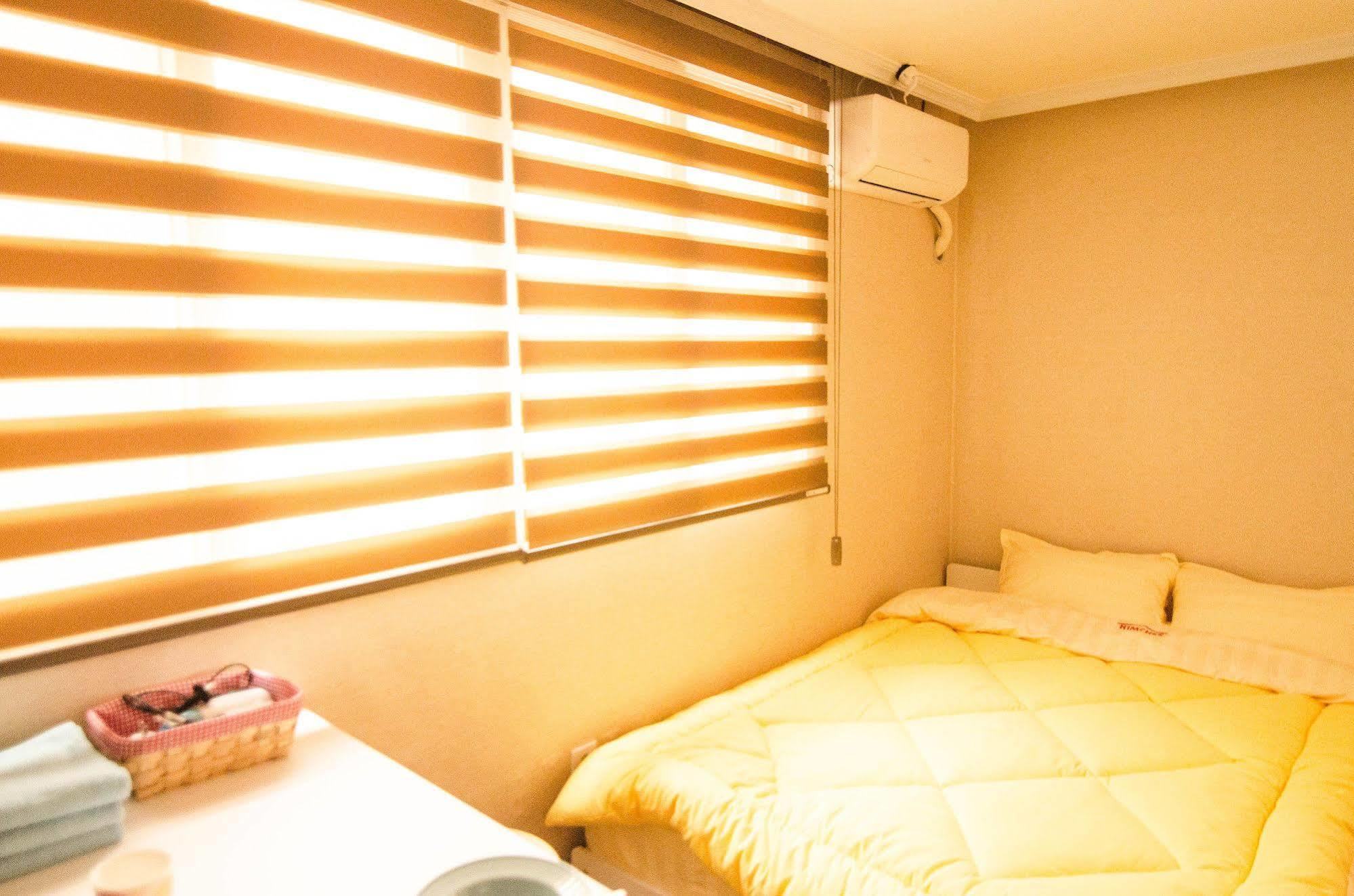 Yakorea Hostel Hongdae Seul Exterior foto