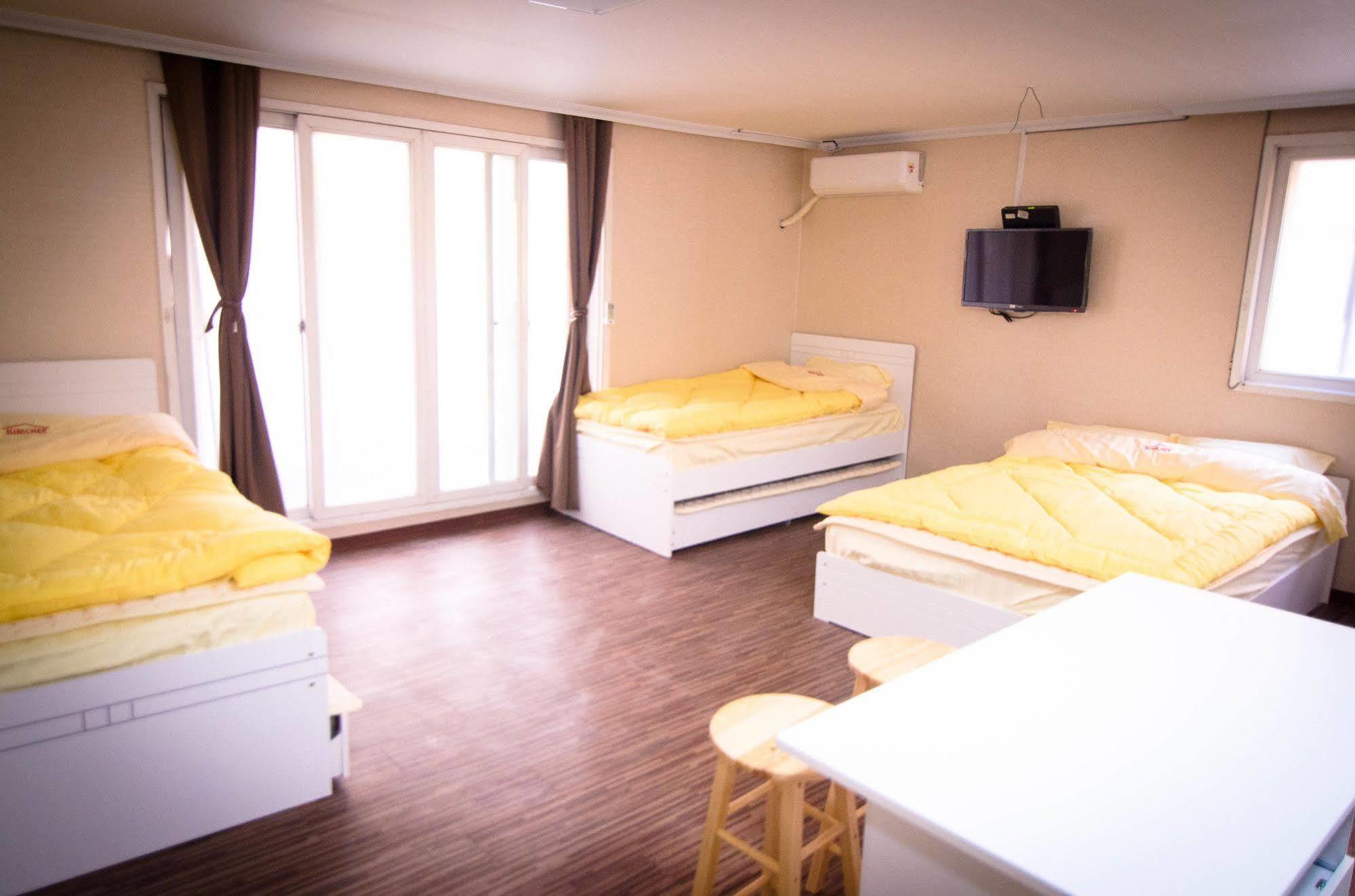 Yakorea Hostel Hongdae Seul Exterior foto