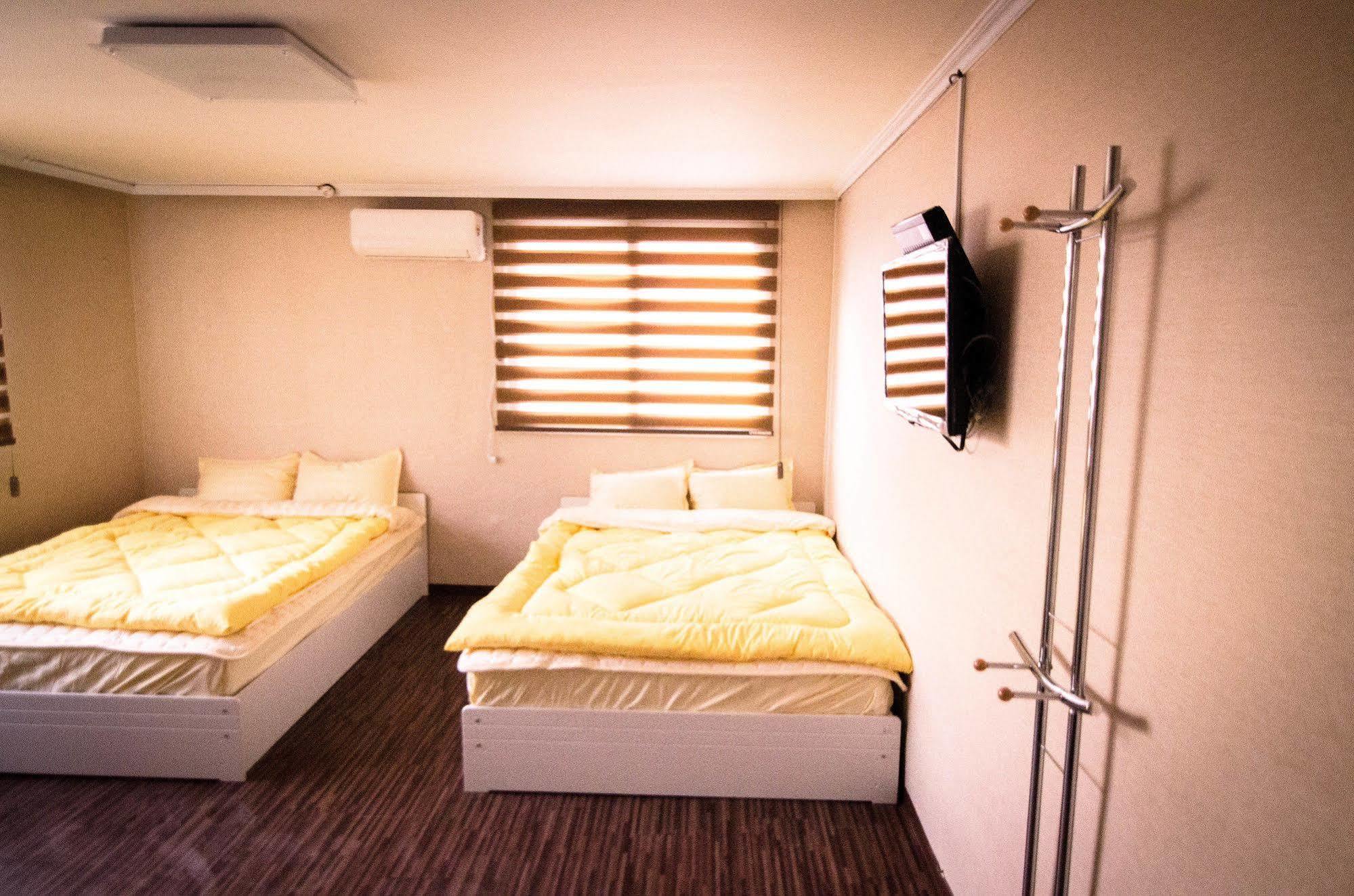 Yakorea Hostel Hongdae Seul Exterior foto