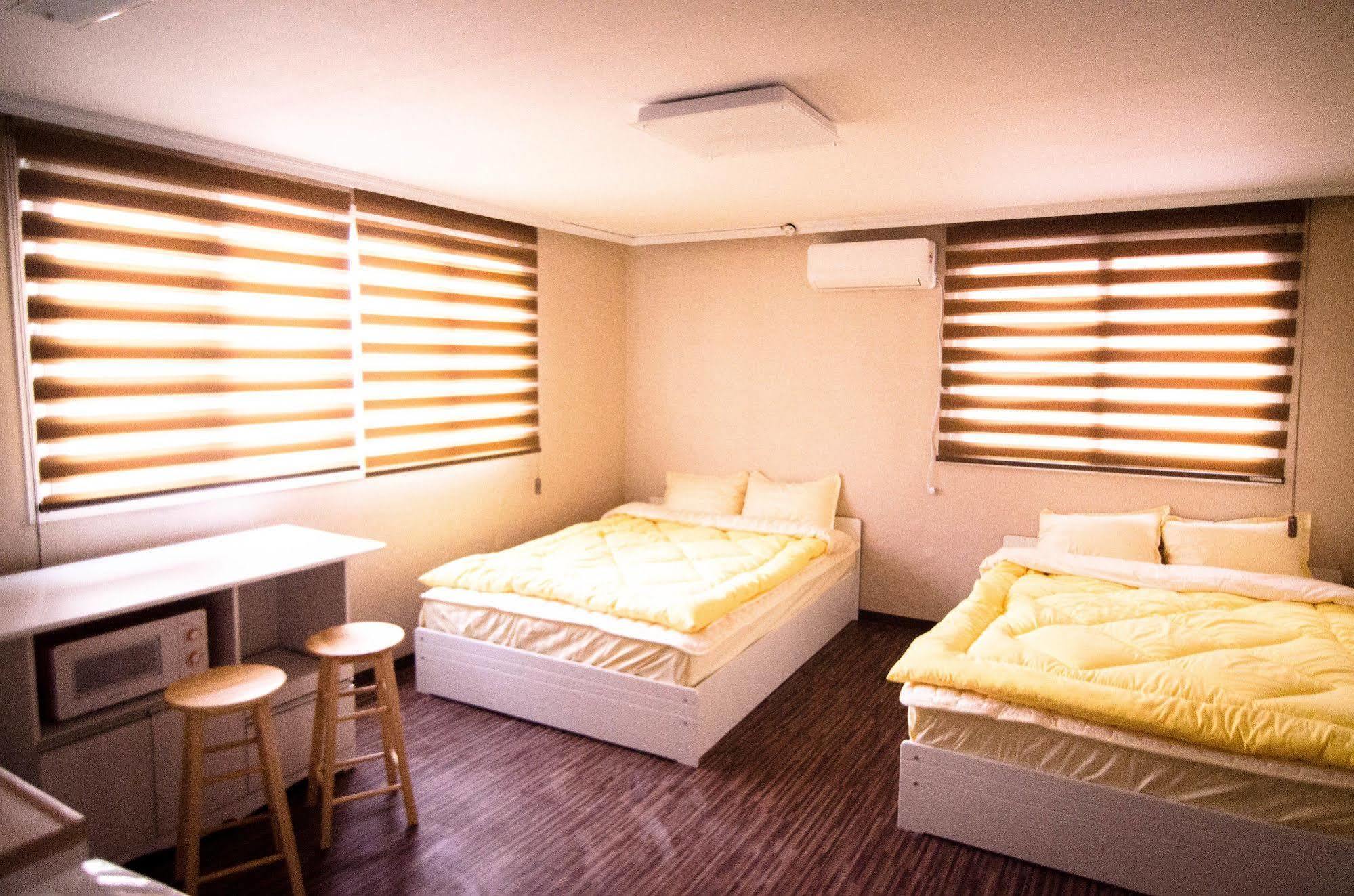 Yakorea Hostel Hongdae Seul Exterior foto