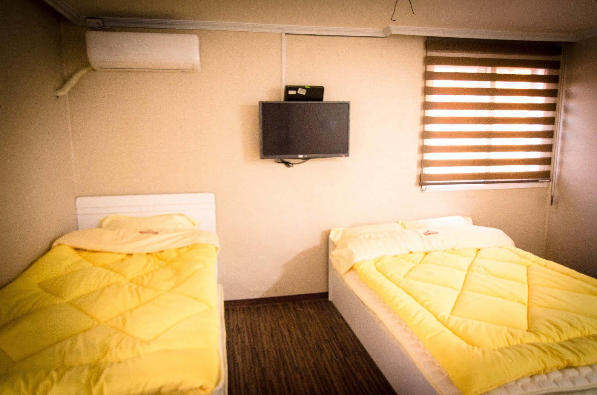 Yakorea Hostel Hongdae Seul Exterior foto