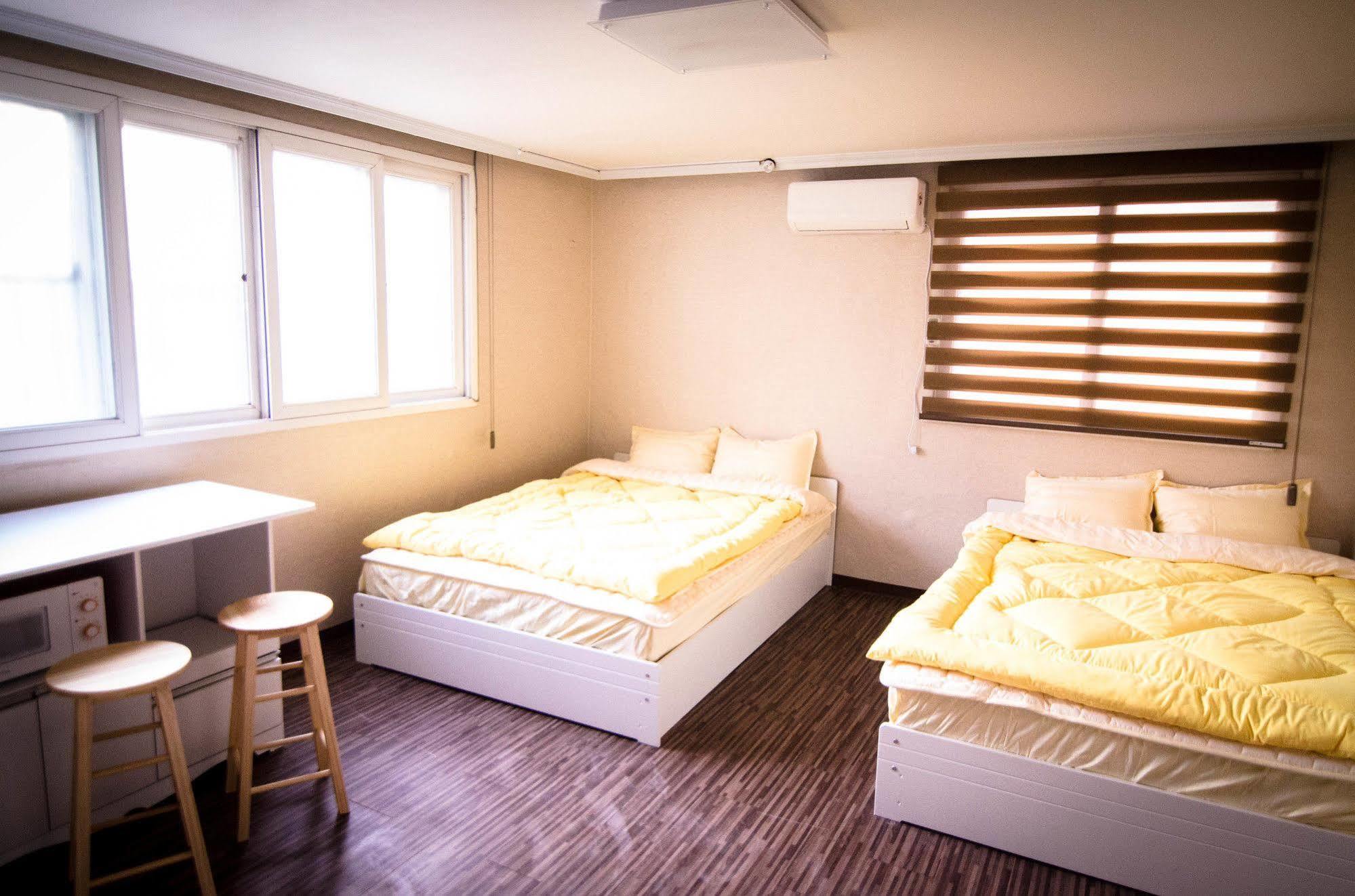 Yakorea Hostel Hongdae Seul Exterior foto